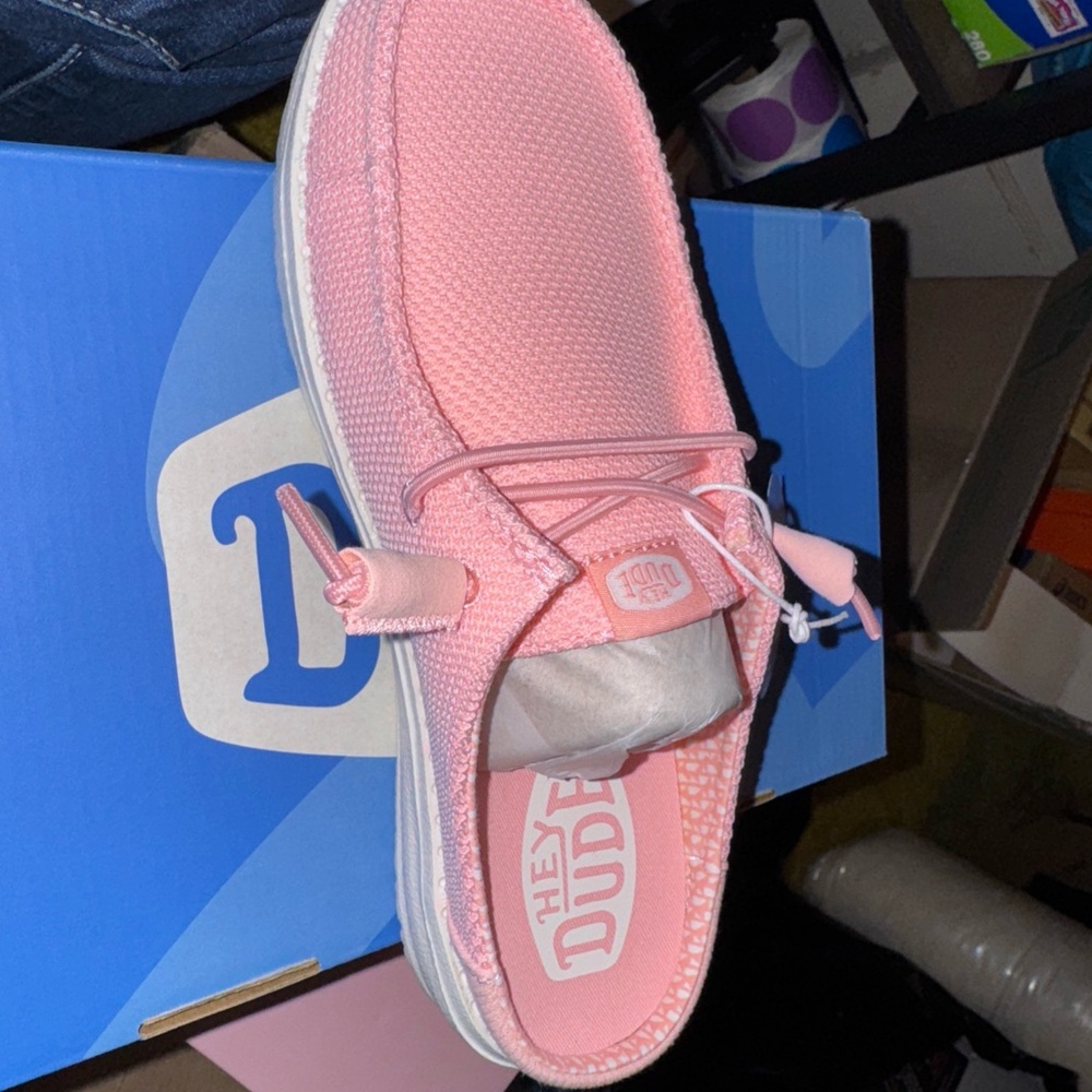 Hey Dude Pink Loafers - Picture 3 of 8